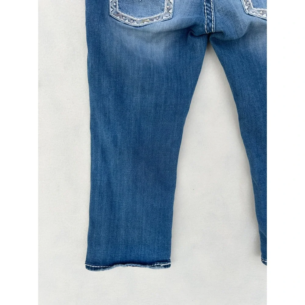 Vigoss The New‎ York Capri Jeans 31 Medium Wash Thick Stitch Rhinestone Cropped